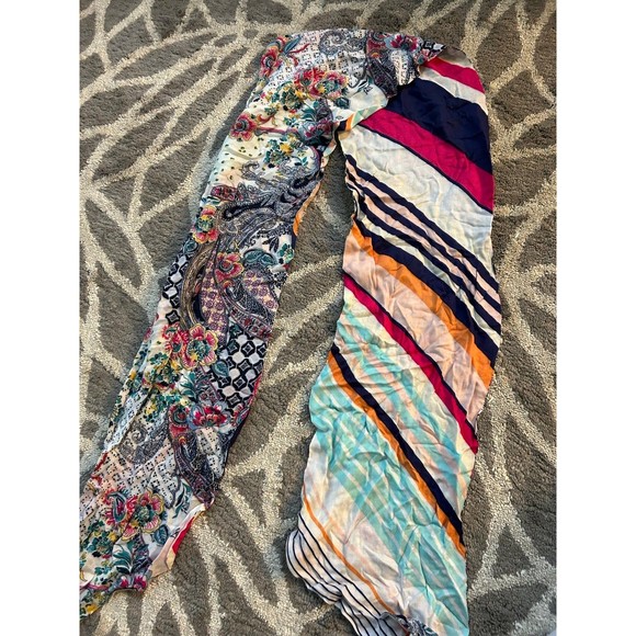 Reversible Multicolored Rainbow Striped Patterned Scarf - Picture 3 of 3